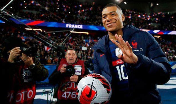 开云在线-姆巴佩：正在加强头球能力 本泽马：我跟姆巴佩绝配