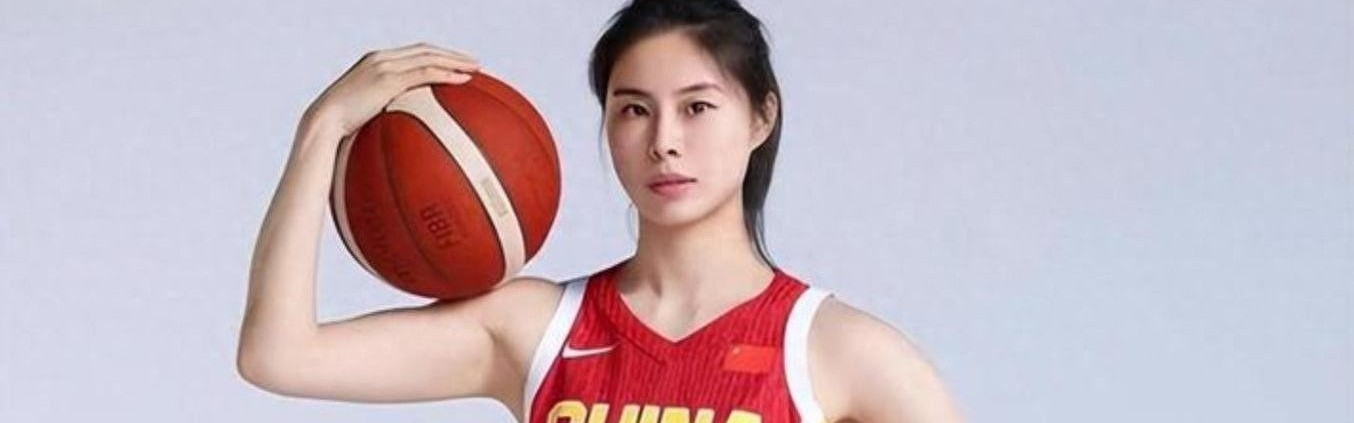 中国女篮战胜捷克女篮！听听各界媒体专家怎么说，苏群一针见血