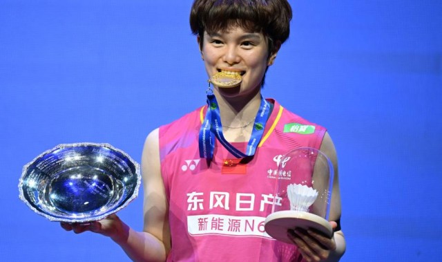 开云APP下载-王祉怡2-0安洗莹 生涯首夺全英羽毛球公开赛冠军